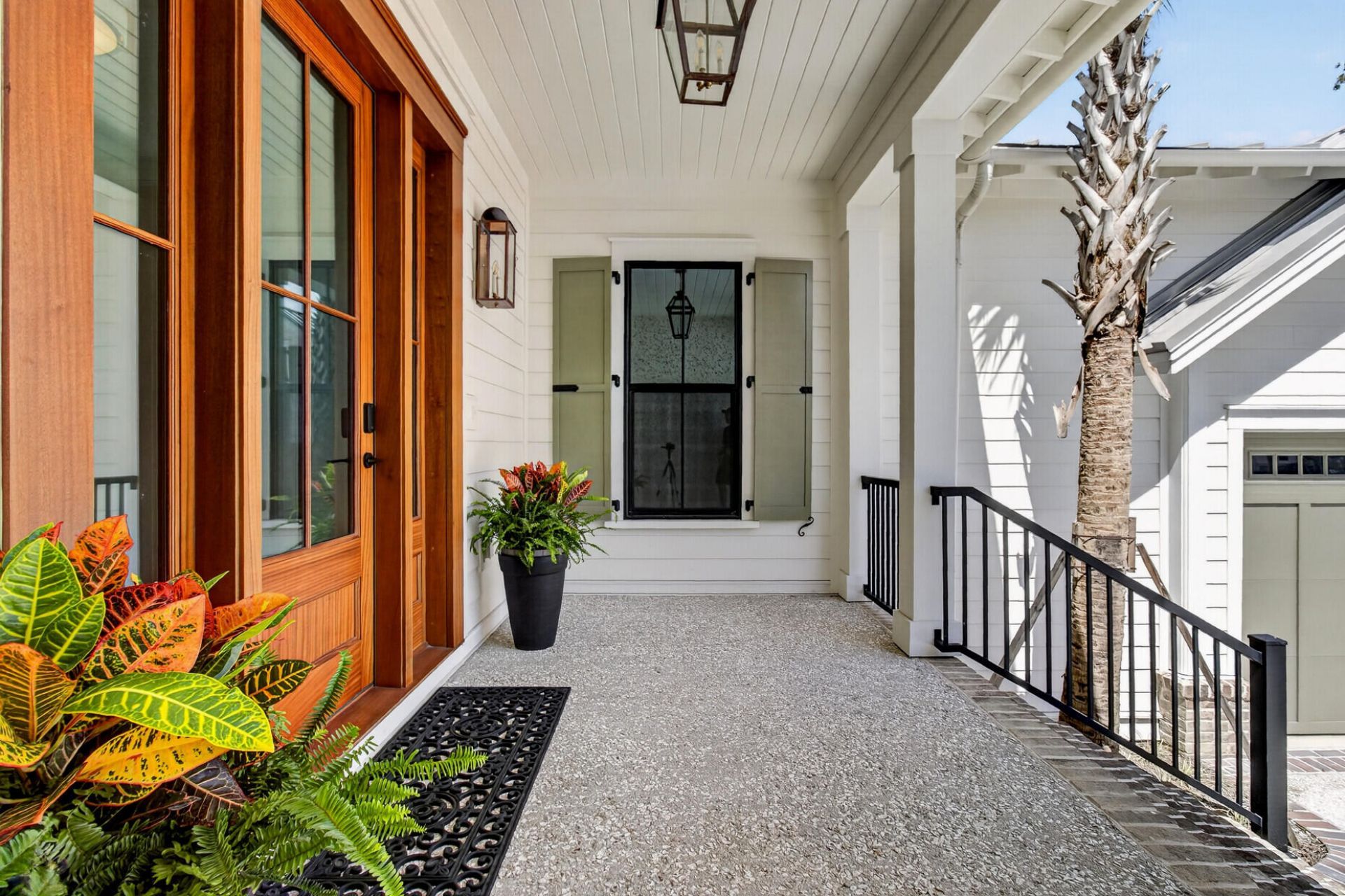 531 Helmsman Street Photo 7