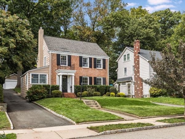 36 Chapman Pl, Glen Ridge, NJ 07028