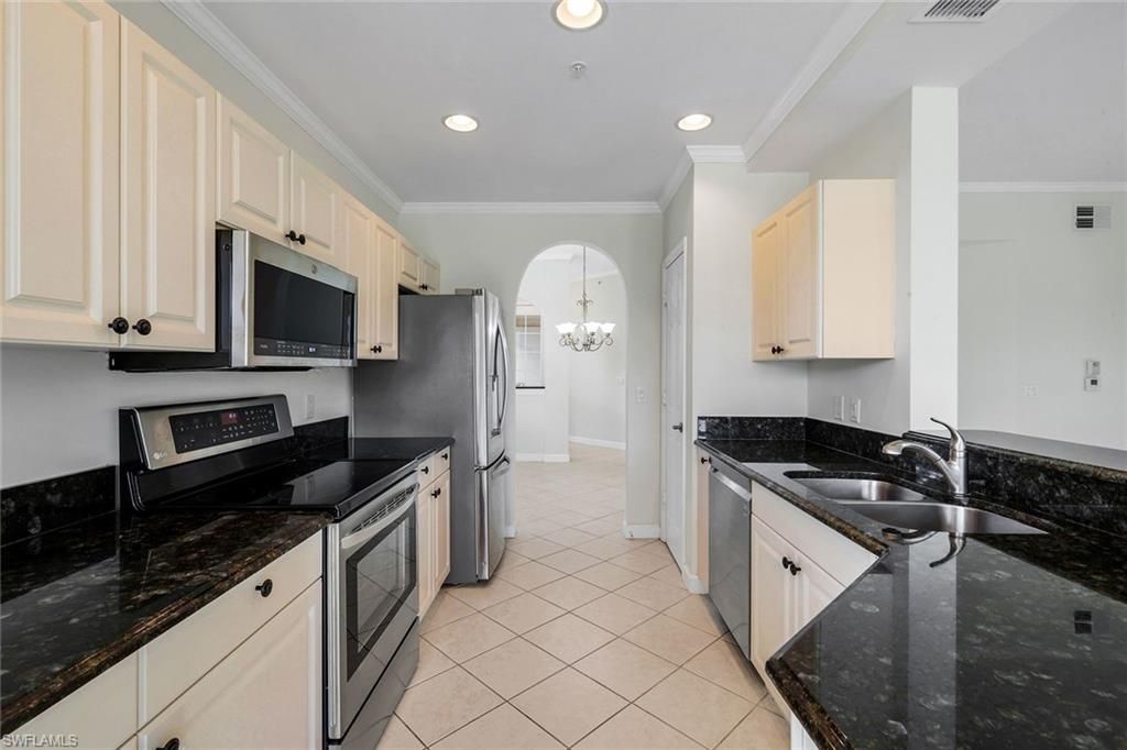 3058 Driftwood Way, Unit 4407, Naples, FL 34109 Photo