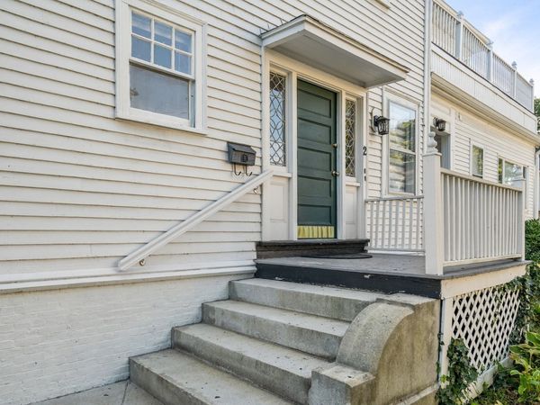 2 Wyman Ct, Unit 1, Winchester, MA 01890