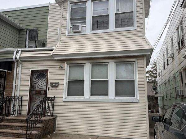 90-08 185 street, Hollis, NY 11423
