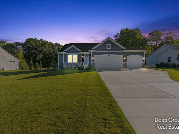 2290 Quarter Horse Drive, Cedar Springs, MI 49319