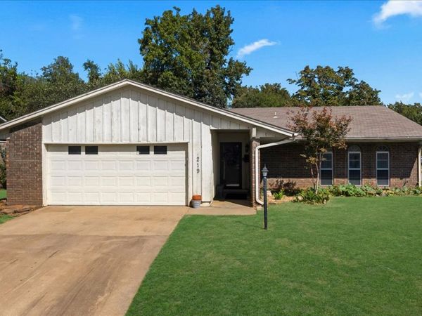 219 E 56th Place, Tulsa, OK 74105