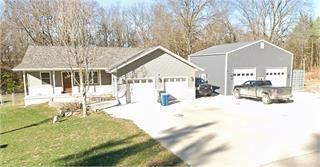 1511 Pine Ridge Ct, Muscatine, IA 52761 Main Photo