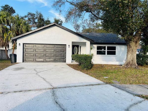 12195 71ST WAY , LARGO, FL 33773