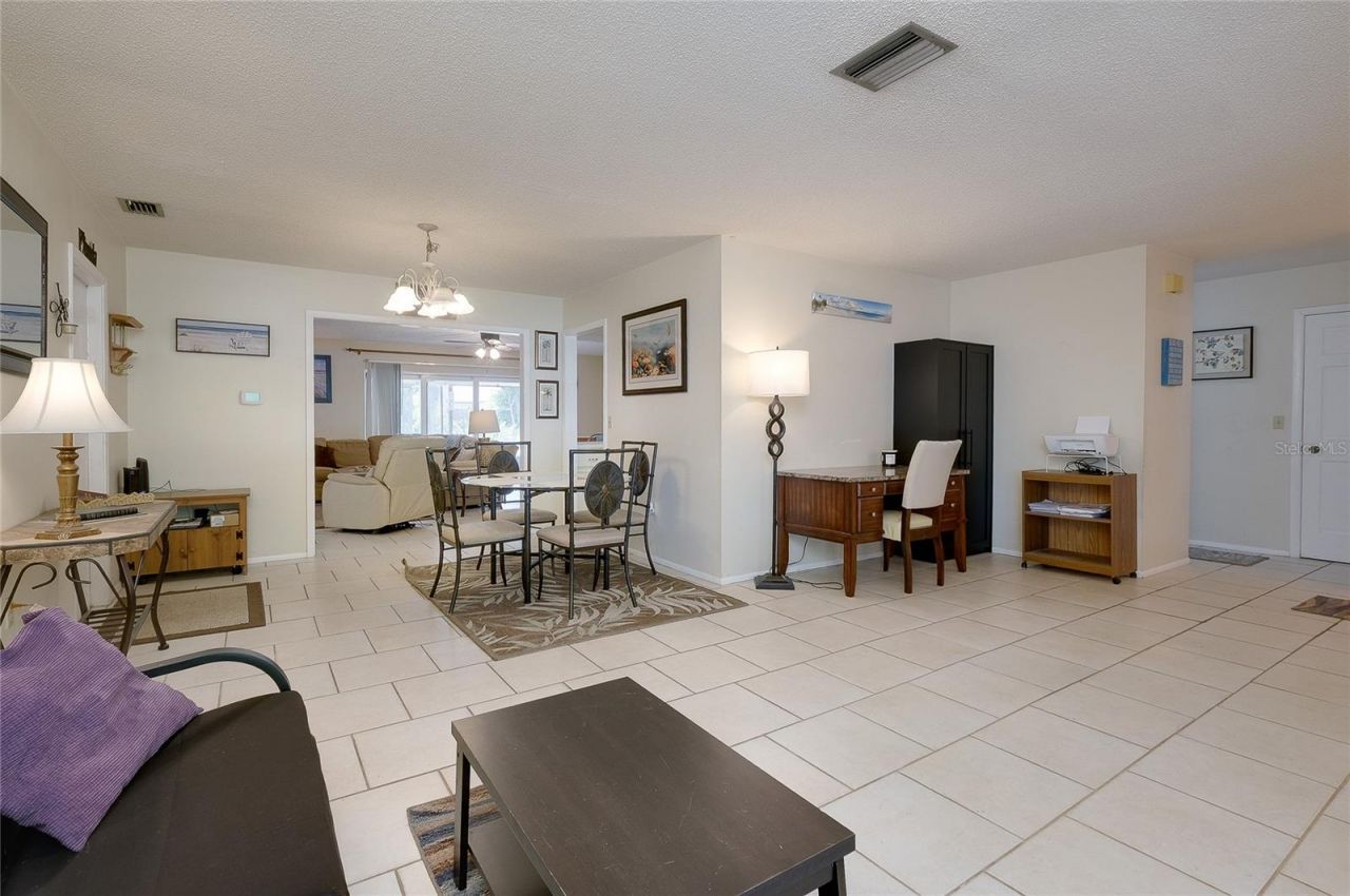 2013 38th Street W, Bradenton, FL 34205 Photo