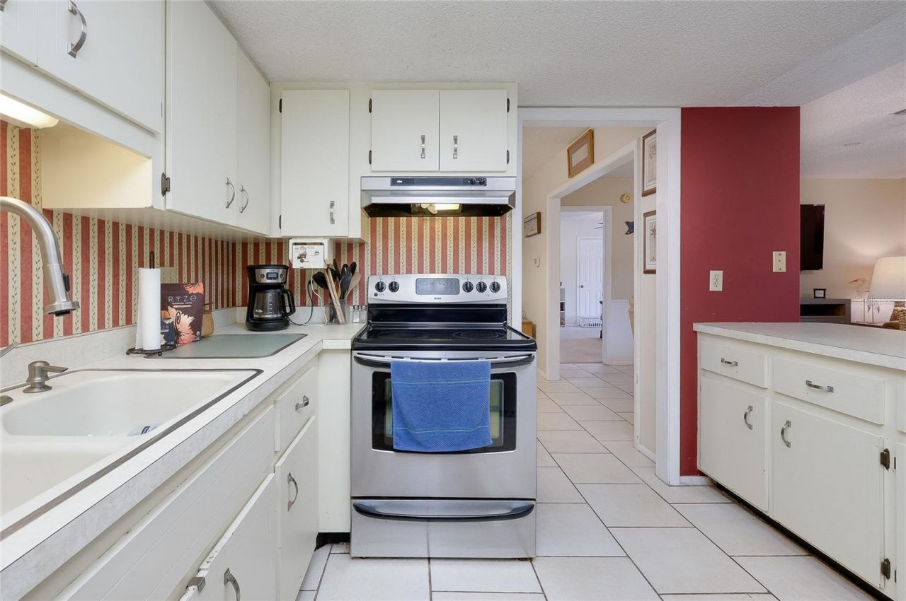 2013 38th Street W, Bradenton, FL 34205 Photo
