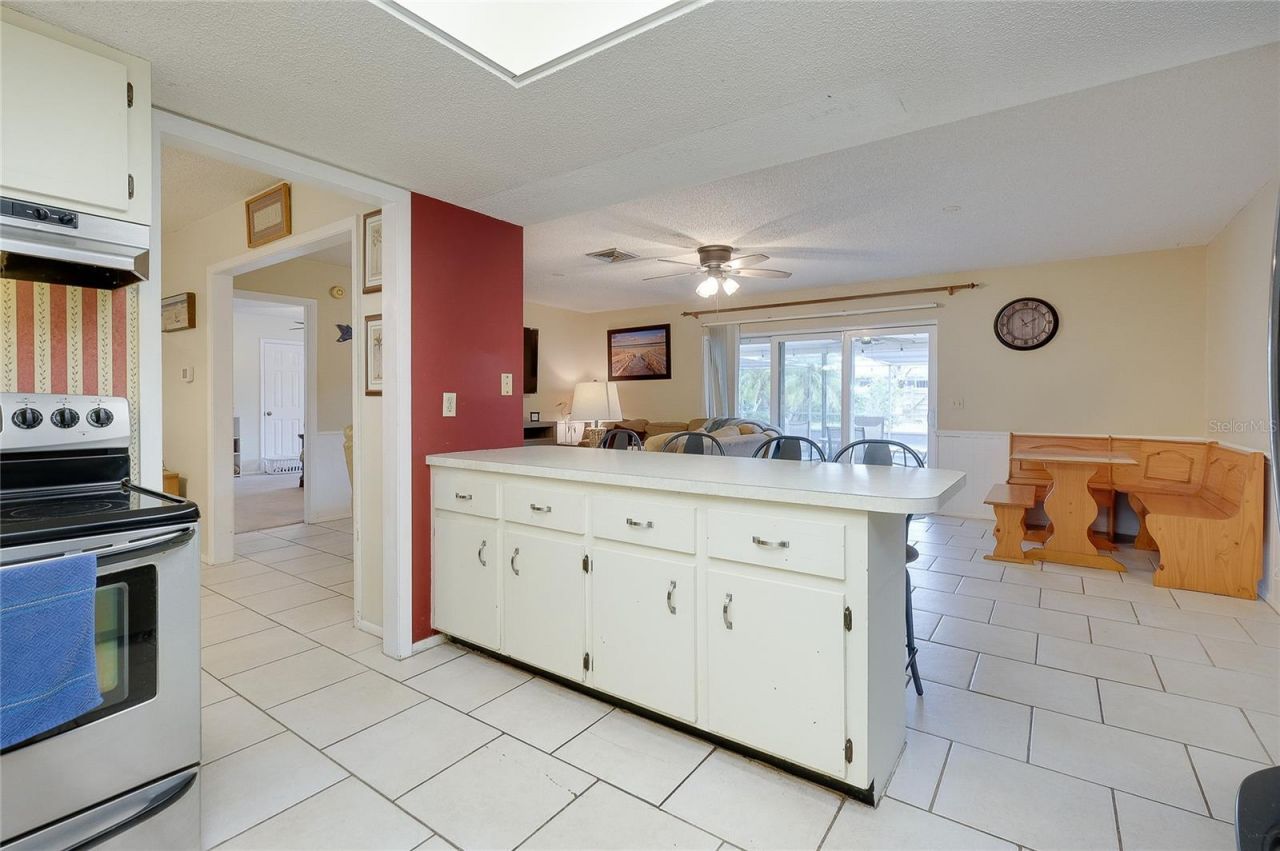 2013 38th Street W, Bradenton, FL 34205 Photo