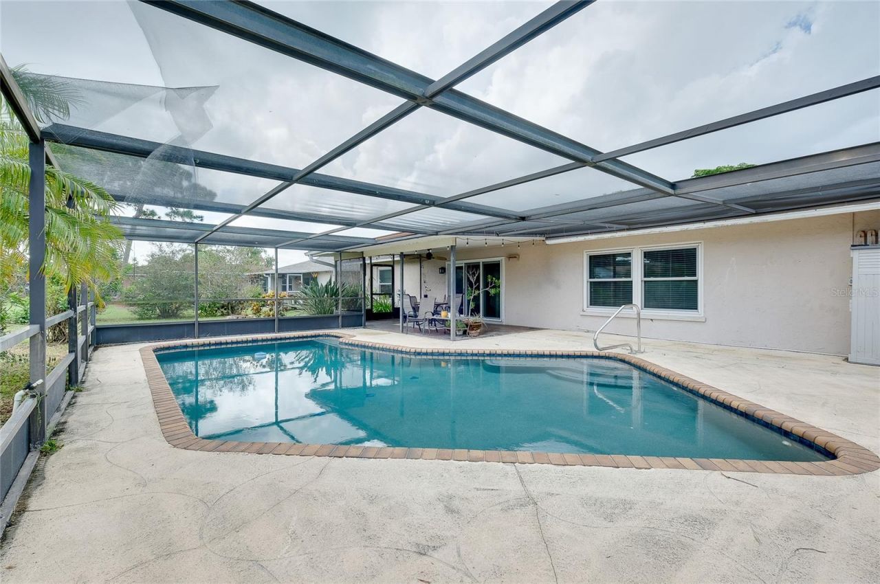 2013 38th Street W, Bradenton, FL 34205 Photo