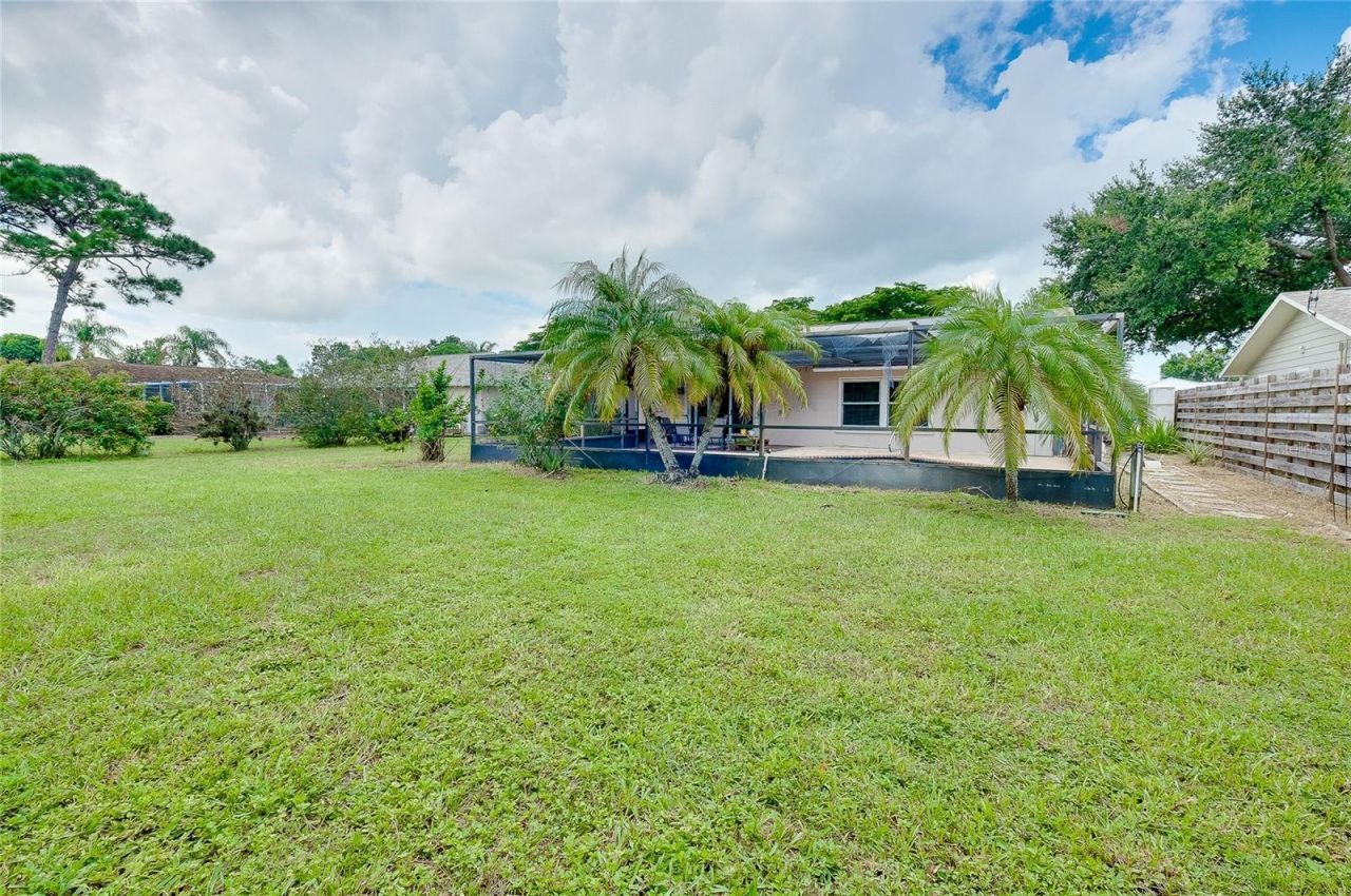 2013 38th Street W, Bradenton, FL 34205 Photo