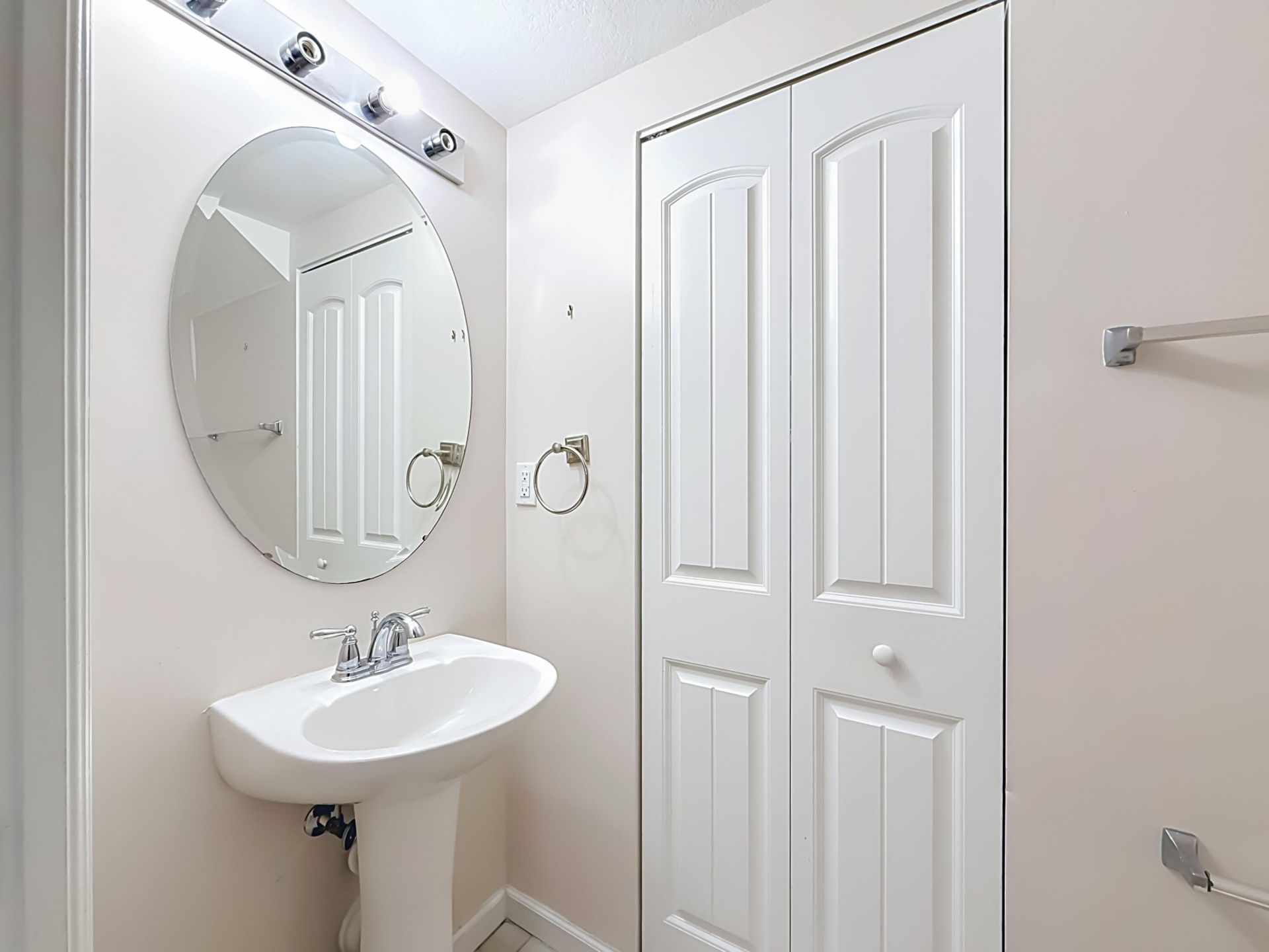 1366 NW 214th Terrace, Miami Gardens, FL 33169 Photo