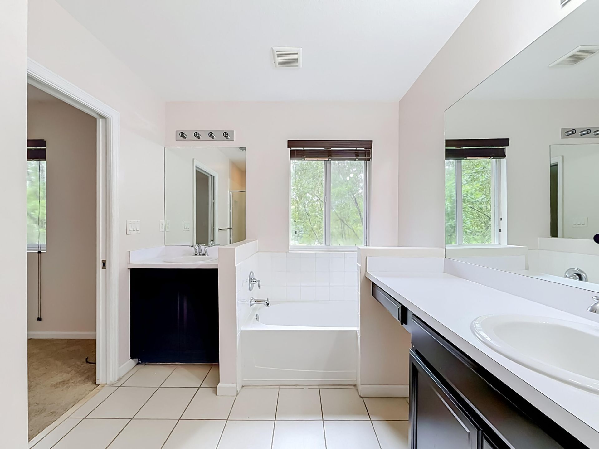 1366 NW 214th Terrace, Miami Gardens, FL 33169 Photo