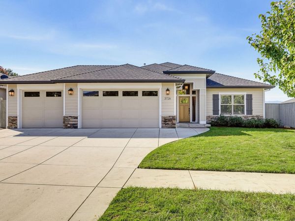3726 Arizona Drive, Medford, OR 97504