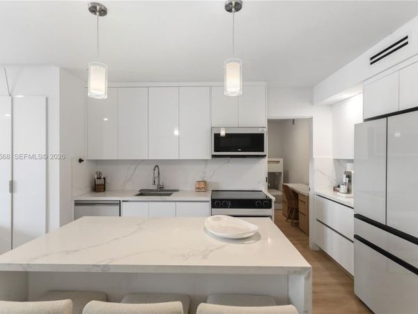 10185 Collins Ave , Unit 722, Bal Harbour, FL 33154