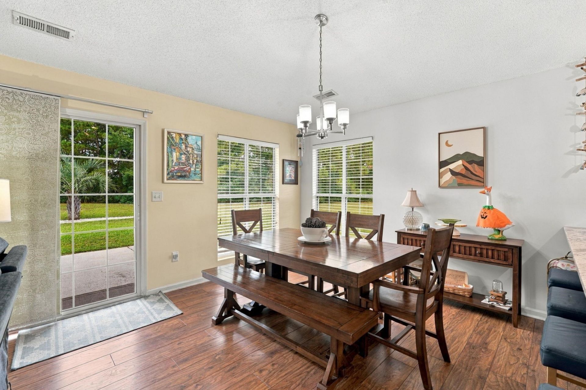 8002 Leeward Ln. Photo 20