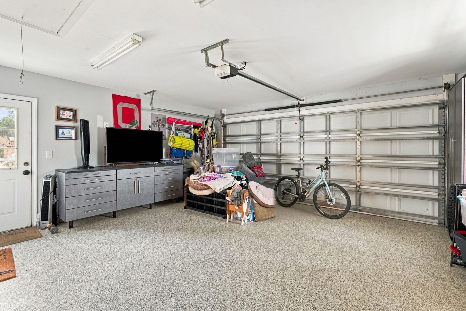 8002 Leeward Ln. Photo 32