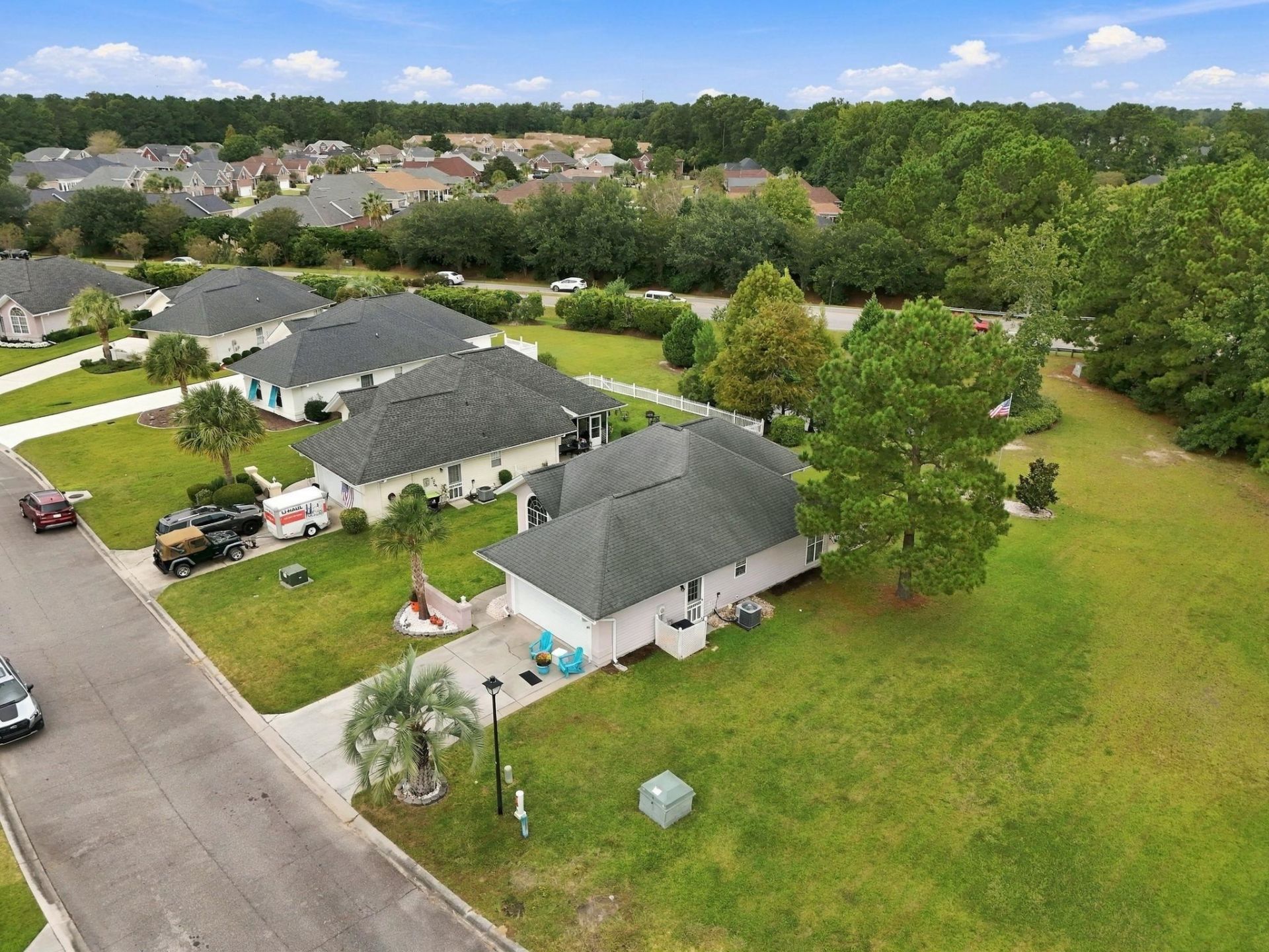8002 Leeward Ln. Photo 36