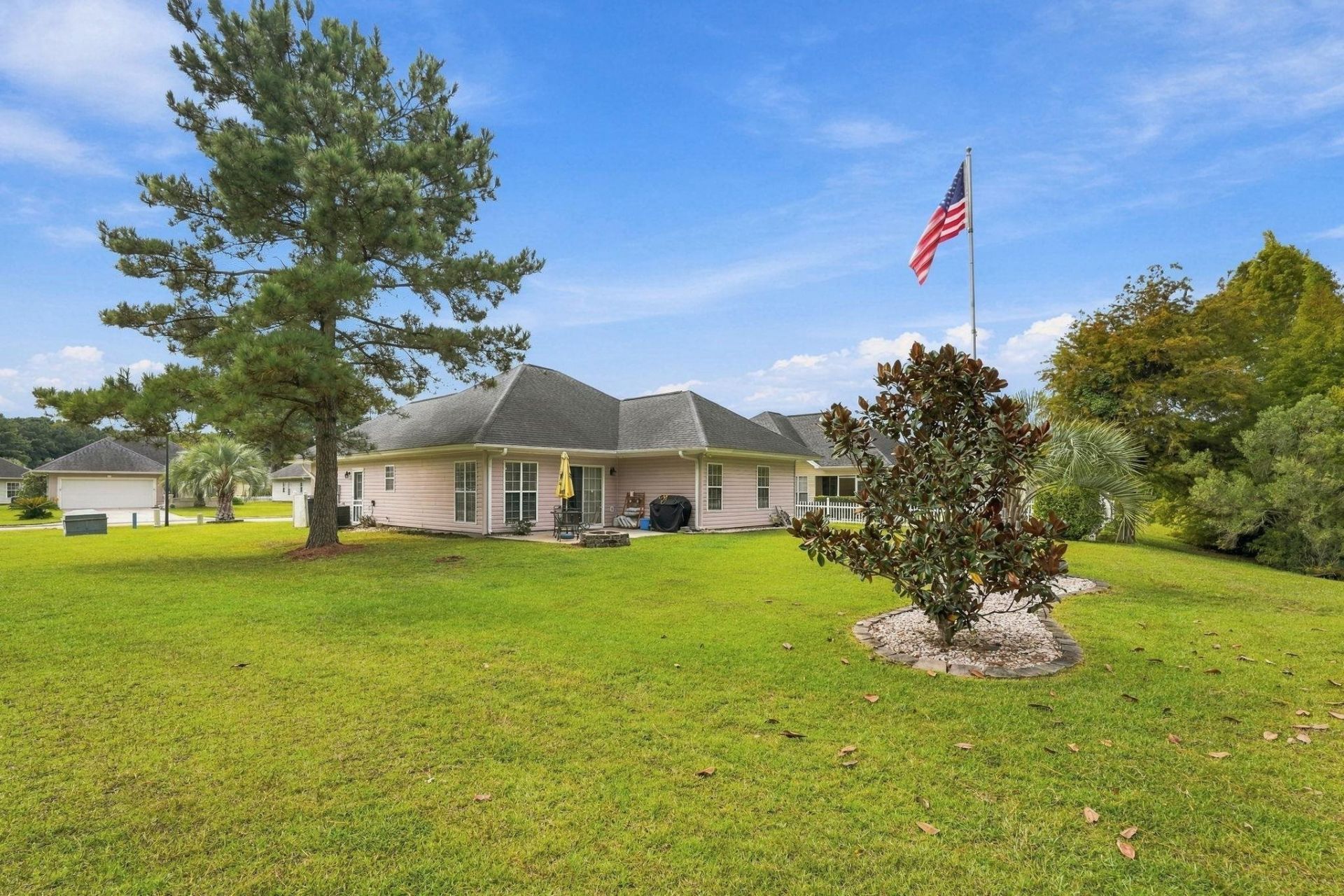 8002 Leeward Ln. Photo 40