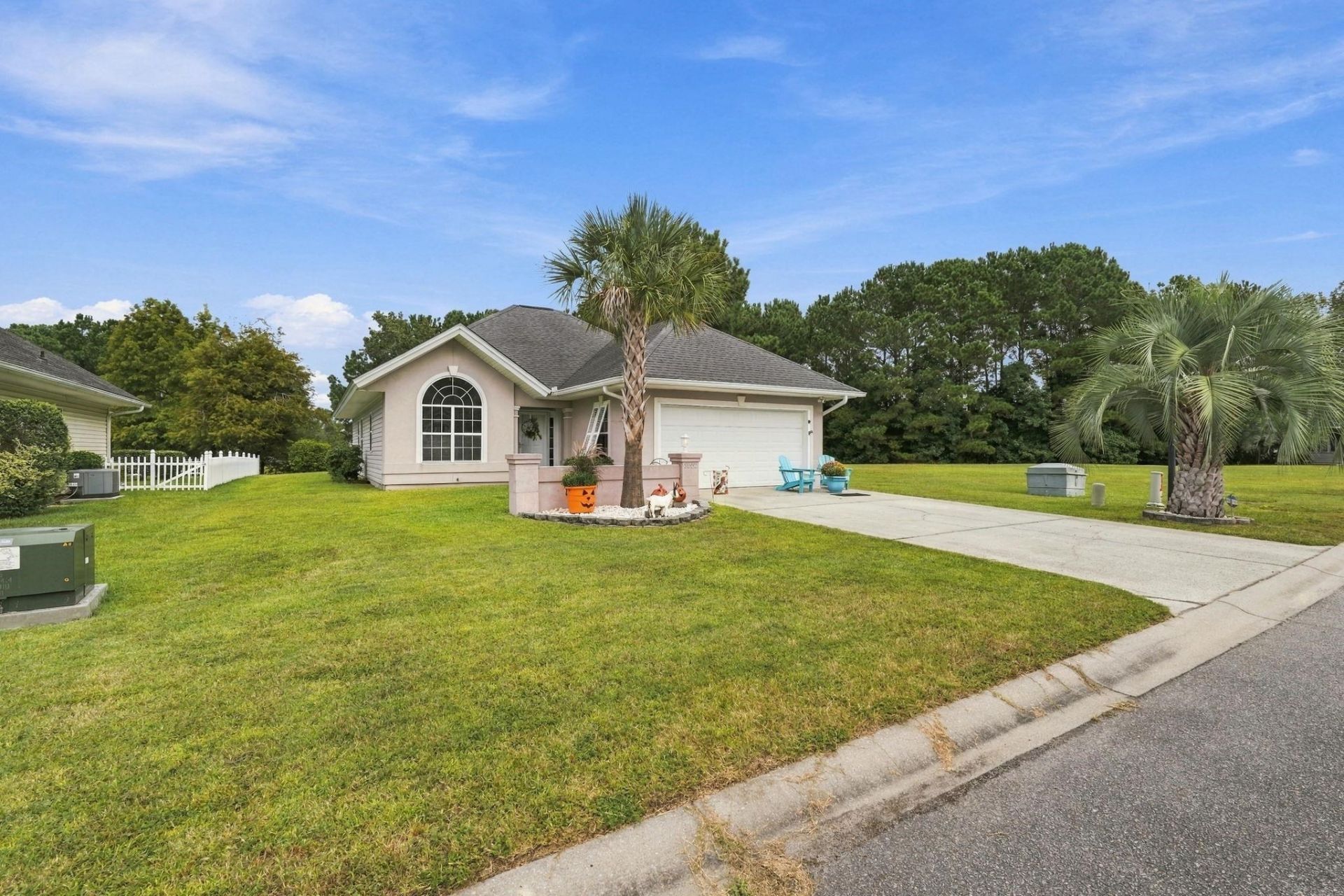 8002 Leeward Ln. Photo 43