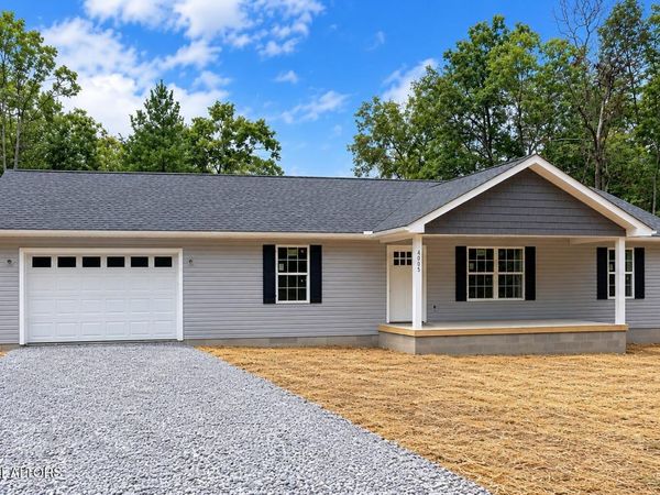 4005 Yellow Knife Drive, Crossville, TN 38572