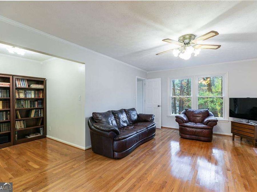 Property Image 4