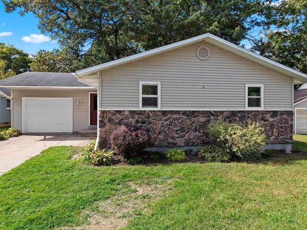 835 S PROSPECT STREET, Shawano, WI 54166