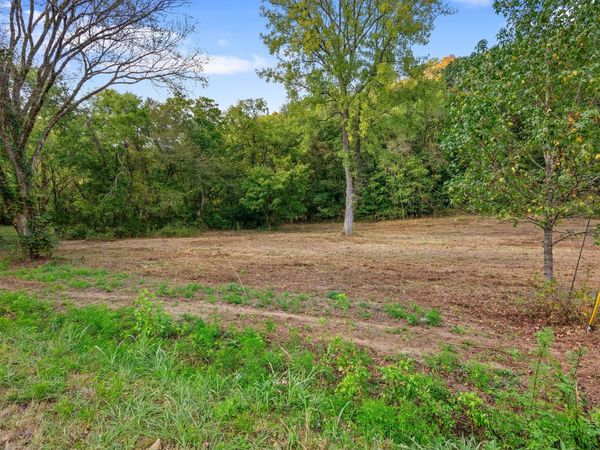 8340 Highway 70 , Nashville, TN 37221