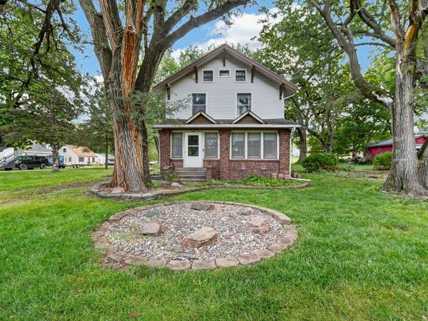 3011 64th Street, Urbandale, IA 50322