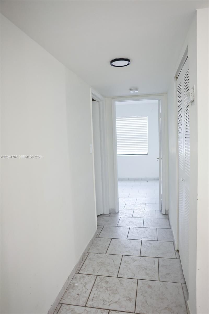 445 W Park Dr, Unit 102-4, Miami, FL 33172 Photo