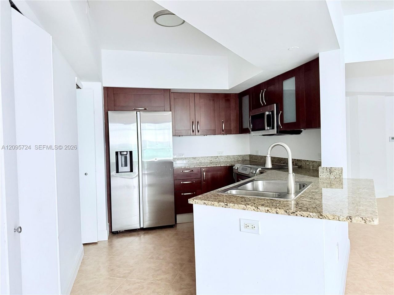 19900 E Country Club Dr, Unit 216, Aventura, FL 33180 Photo