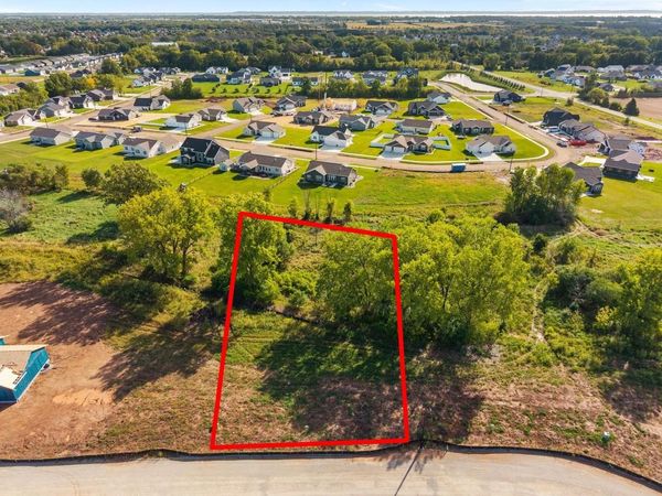 1792 FREEMAN DRIVE, Neenah, WI 54956