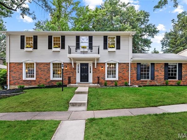 1294 Pinrun Drive , Ballwin, MO 63011