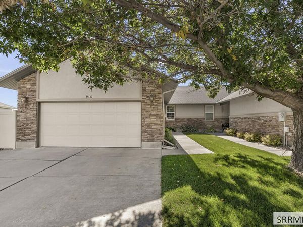 910 S Von Elm Drive, BLACKFOOT, ID 83221
