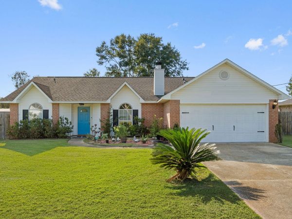 5732 Dove Drive, Pace, FL 32571
