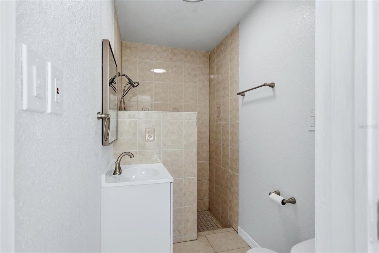 4620 Violet Avenue , Sarasota, FL 34233 Photo