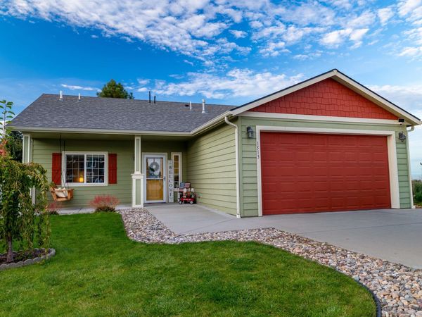 1513 E First Ct, Deer Park, WA 99006