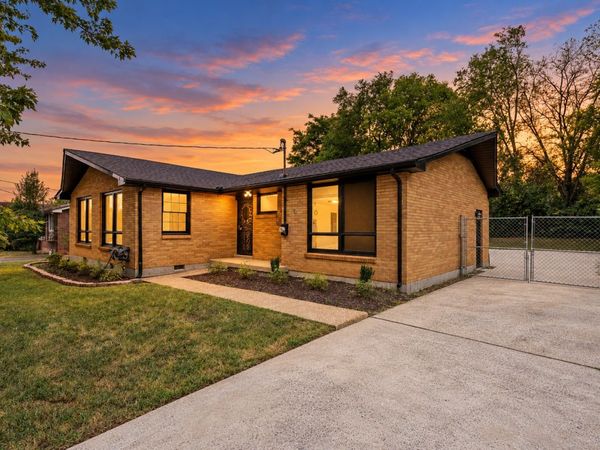 4029 Kings Cir , Nashville, TN 37218