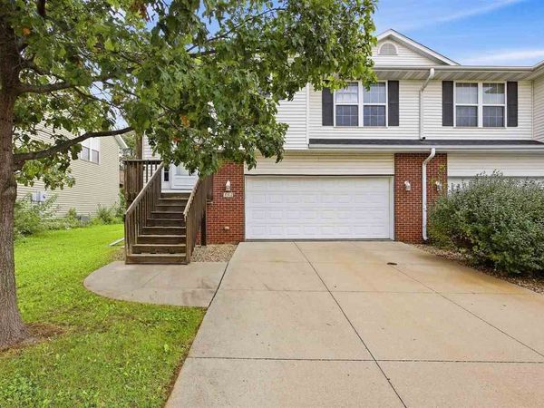 152 Watercress Rd, North Liberty, IA 52317