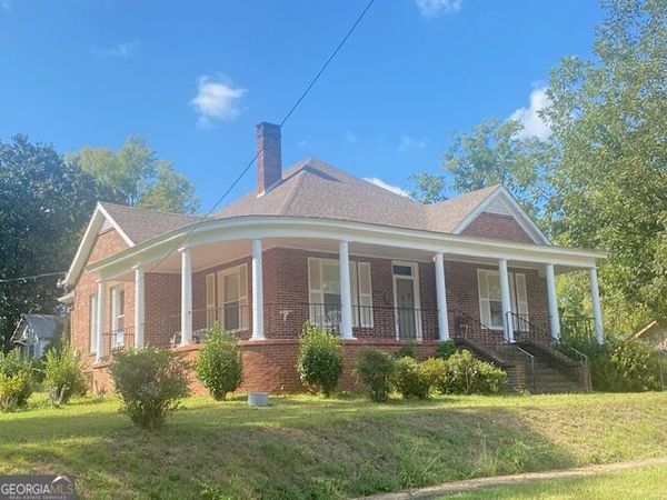 1201 6th Avenue, West Point, GA 31833