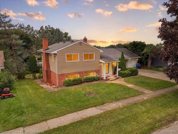 11 Jersey Street, Oxford Village, Mi 48371