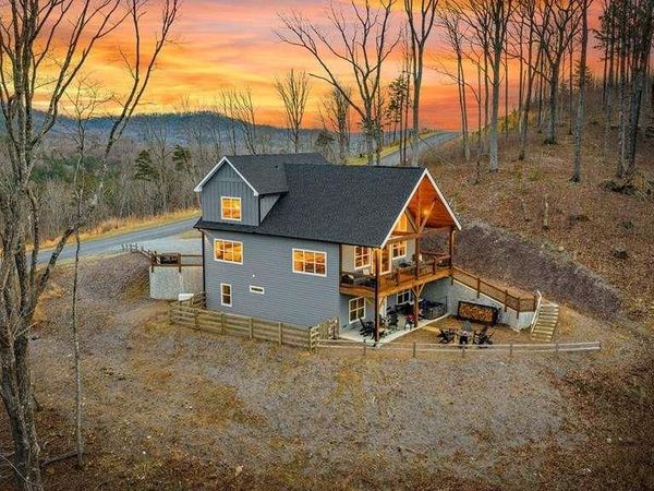 1016 Twisted Oak Road , Talking Rock, GA 30175