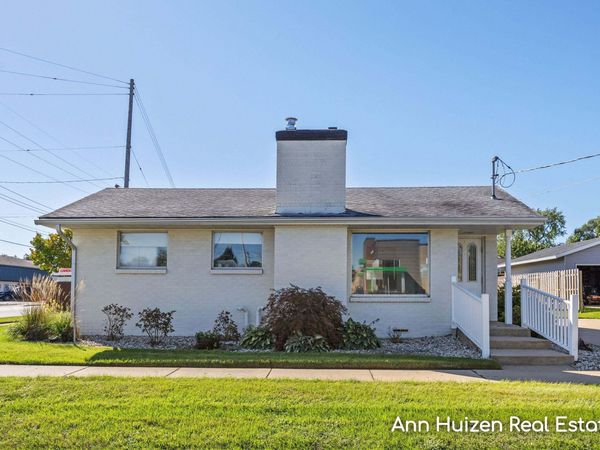 343 S State Street, Sparta, MI 49345