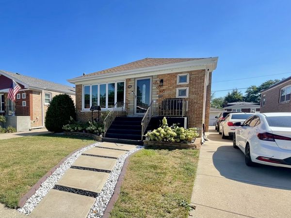 9133 S Hamlin Avenue , Evergreen Park, IL 60805