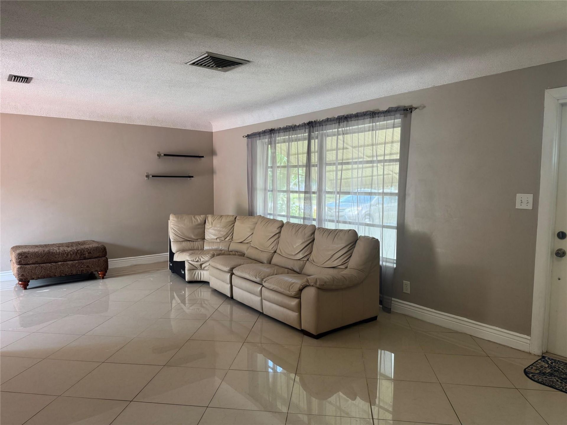 5691 SW 1st Street, Plantation, FL 33317 Photo
