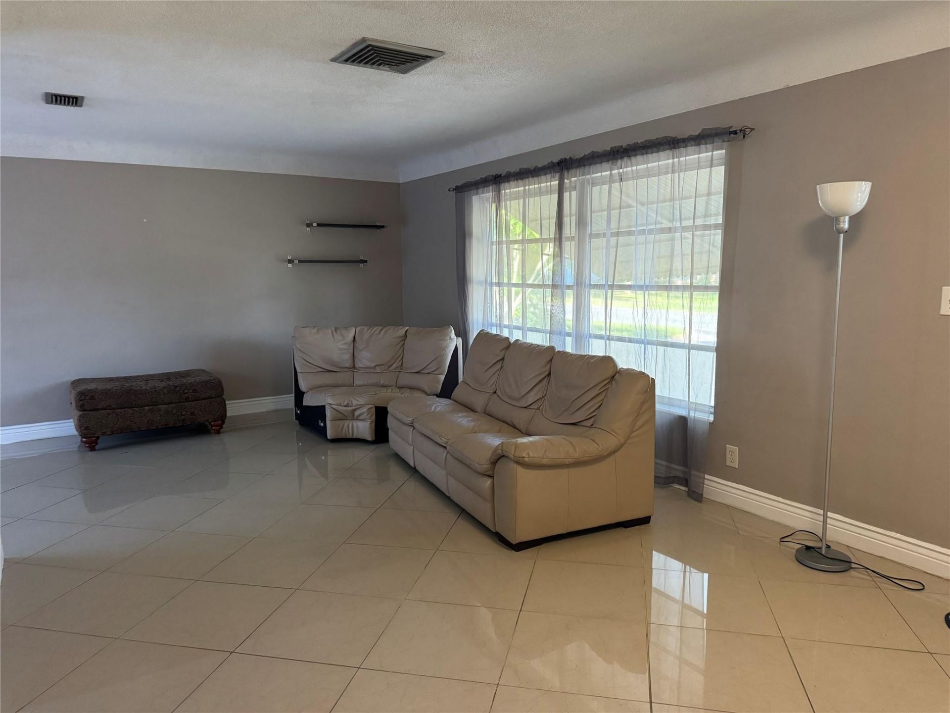 5691 SW 1st Street, Plantation, FL 33317 Photo