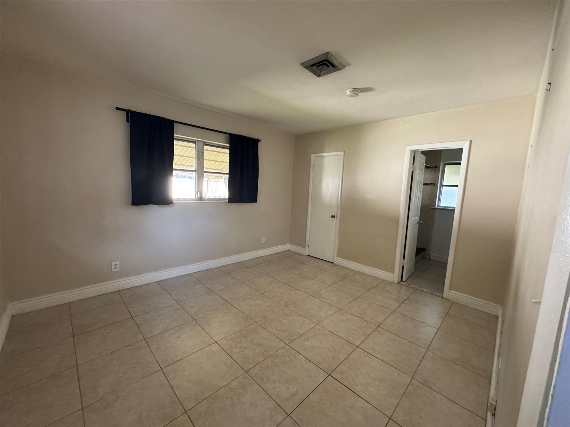 5691 SW 1st Street, Plantation, FL 33317 Photo