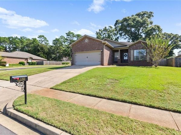 1203 Stratford Court S, Mobile, AL 36695