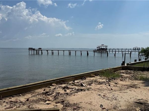 3973 Bay Front Road , Mobile, AL 36605
