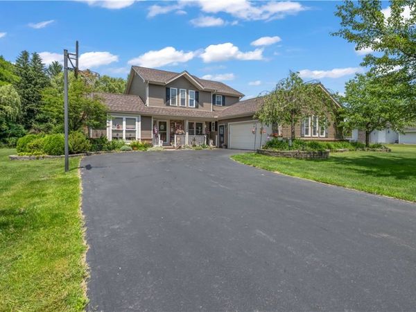 1296 Lakeville Lane , Webster, NY 14580
