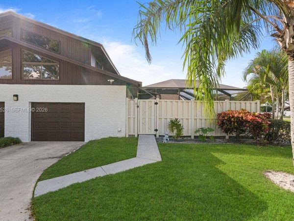 9568 Boca Gardens Pkwy , Unit B, Boca Raton, FL 33496